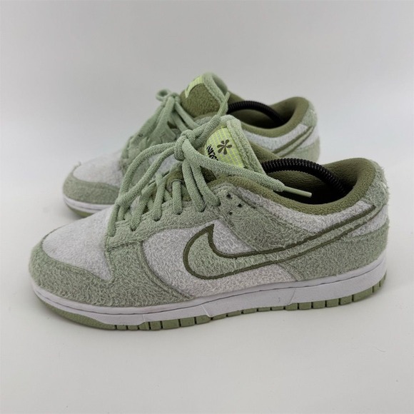 Nike Dunk Low SE Women's Sneakers Green "Fleece Pack - Honeydew" RARE - Picture 1 of 13